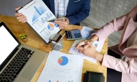 俄央行维持基准利率21%不变